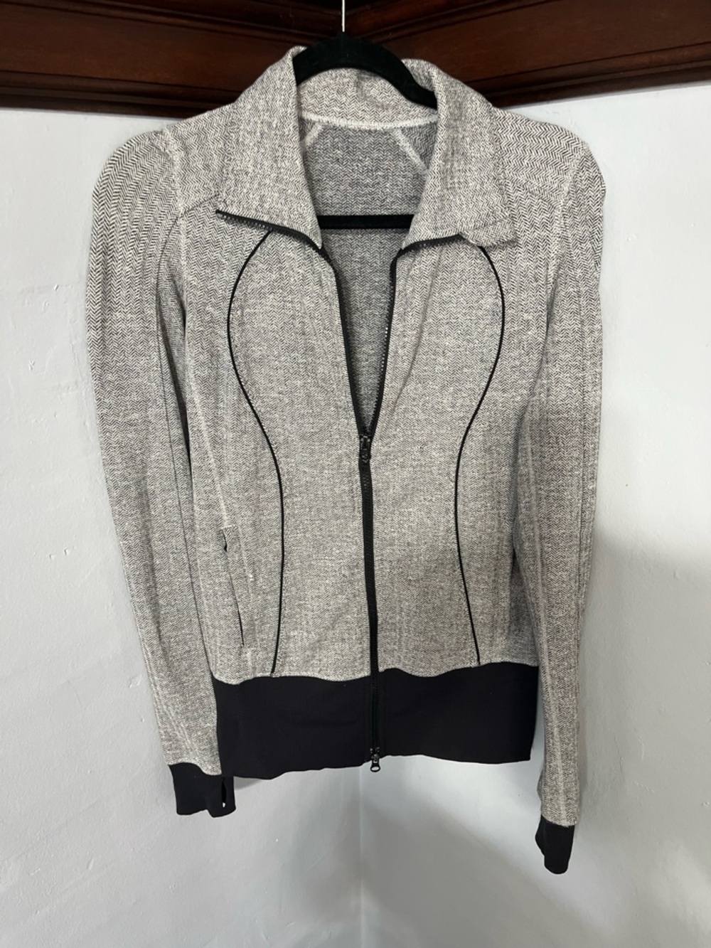 Women’s Lululemon Define Jacket Gray and Black Herringbone Size 2
